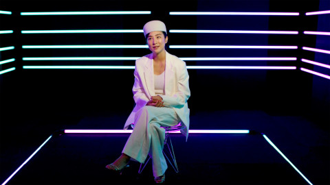 Play Greta Lee video